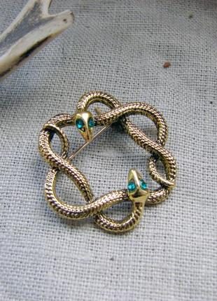 Золотиста брошка змія кругла брошка у вигляді змії з зеленим камінням колір бронза античне золото