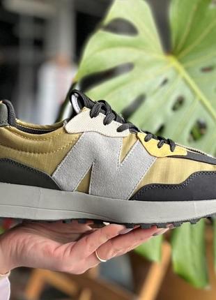 Чоловічі кросівки  new balance 327 "golden poppy" 41