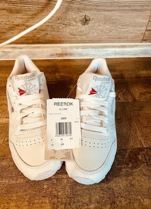 Кроссовки reebok розмір 35 кожа