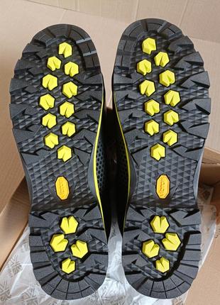 Трекінгові водонепроникні туристичні черевики ботинки karrimor hot earth. нові оригінал5 фото