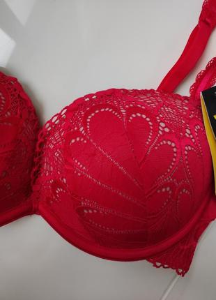 Червоний бюстгальтер wonderbra червоний кружевний бюстгальтер wonderbra бюстгальтер wonderbra бюстгальтер з пуш-ап  wonderbra6 фото