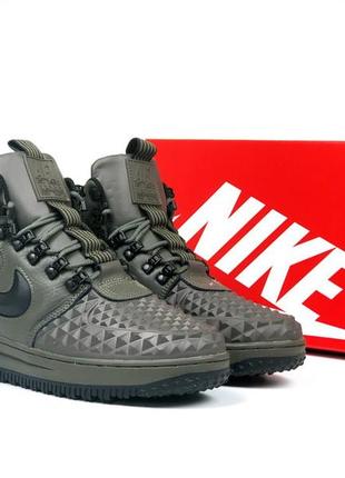 Зимові кросівки nike lunar force 1 duckboot 17 olive / чоловічі високі кросівки зимові nike lunar force 1 duckboot '17 хаки3 фото