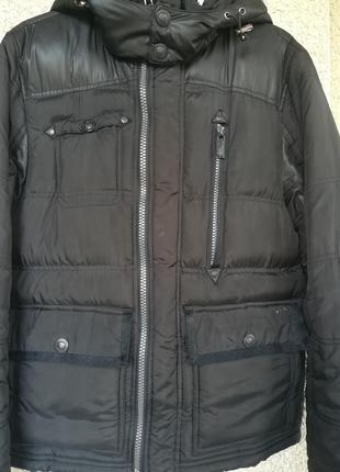 Чоловіча стьобана куртка з капюшоном