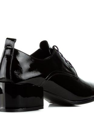 Туфли женские кожаные лаковые черные на толстом каблуке 1556т4 фото