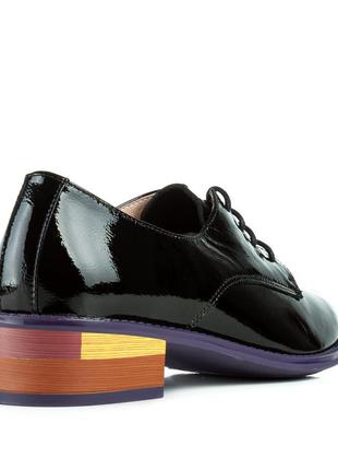 Туфли женские лаковые кожаные черные на удобном каблуке 1539т4 фото