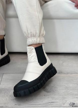 Чоботи жіночі