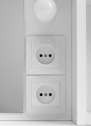 Косметический макияжный туалетный столик трюмо и визажное зеркало с подсветкой и...