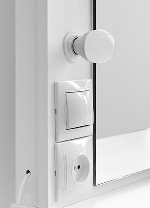 Косметический макияжный туалетный столик трюмо и визажное зеркало с подсветкой и...