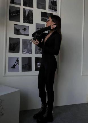 Комбінезон жіночий трикотажний чорний на флісі зі змійкою2 фото