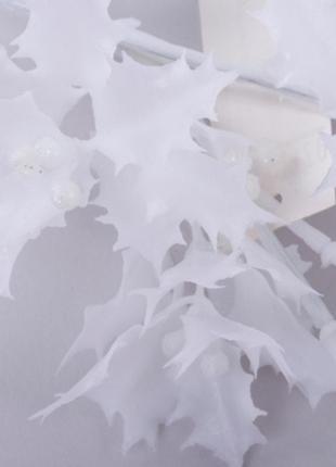 Штучна гілка падуба, колір білий. декоративна гілка 38 см. для інтер'єру, декору, композицій, флористики2 фото