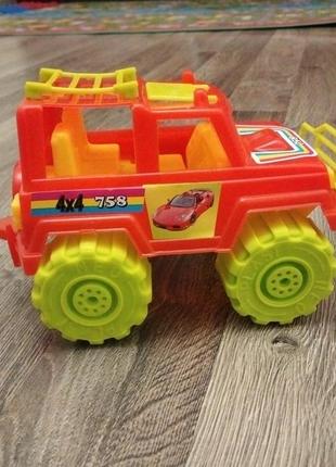 Дитяча іграшка - машинка джип (позашляховик)