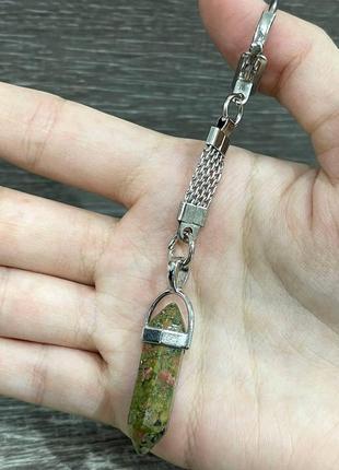 Натуральный камень яшма гелиотроп - кулон кристалл шестигранник на брелке для ключей  - подарок парню, девушке