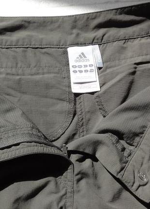 Спортивные капри с молниями и резинками внизу. clima365