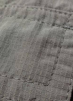 Спортивные капри с молниями и резинками внизу. clima365