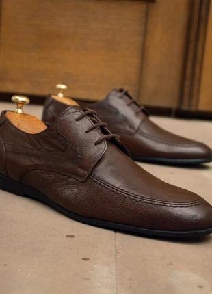 Чоловіче взуття на низькому каблуку. вибирайте коричневі чоловічі туфлі!2 фото