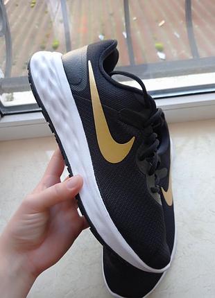 Новые кроссовки nike