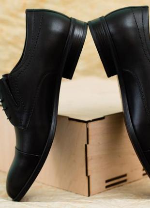 Витончені чорні туфлі ікос7 фото