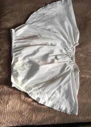 Белая блузка оверсайз с вышивкой3 фото