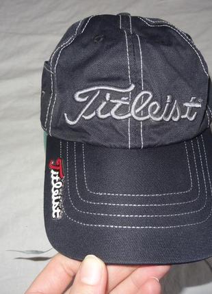 Кепка бейсболка titleist,оригинал, на окружность головы до 61 см.