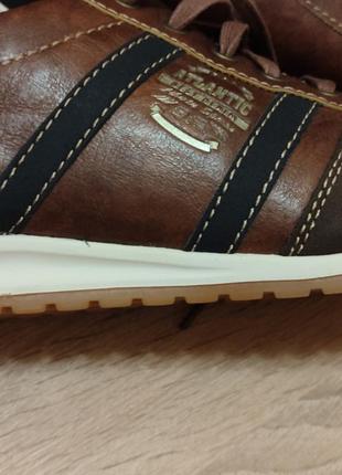 Кросовки, кеды