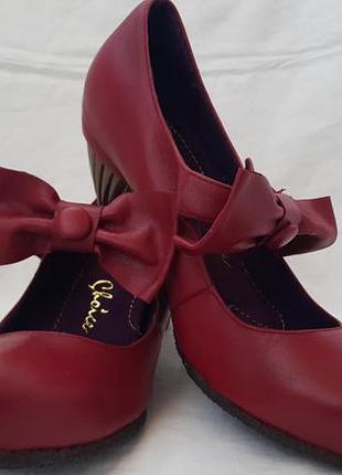 Дизайнерські туфлі irregular choice р. 37