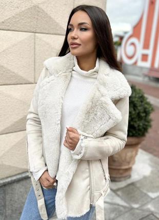 Жіноча біла демісезонна сучасна трендова дублянка 2023