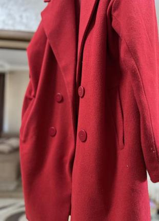 Красное пальто4 фото