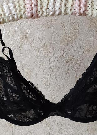 Мереживний бюстгальтер