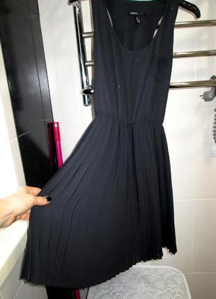 Стильное платье /mango/ c юбкой в складку/со стразами/шифоновый наряд черного цвета