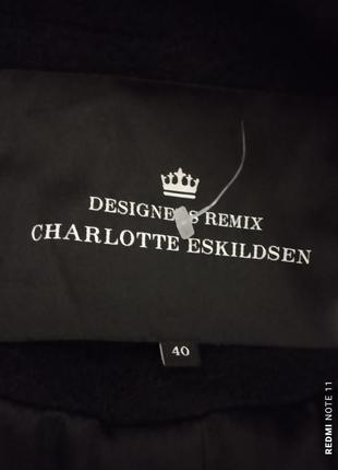 Трендовое шерстяное пальто известной дизайнерки из данных charlotte ekskildsen