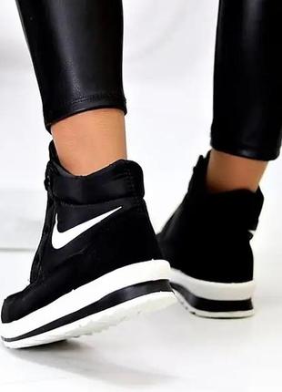 Зимние женские кроссовки на меху черные сникерсы в стиле n!ke, женские дутики термо ботинки5 фото
