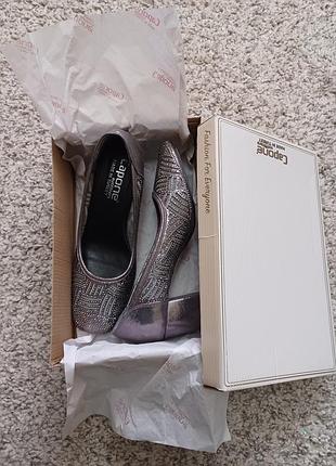 Туфлі зі сумочкою