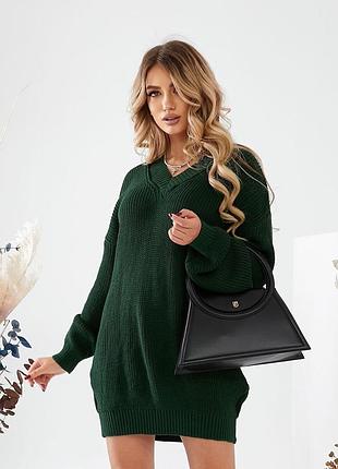 Светр - туніка в стилі оверсайз.