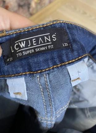 Новые( без этикетки) джинсы скинии 44 р6 фото
