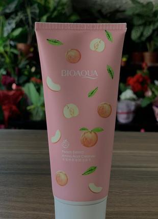 Пінка для очищення шкіри обличчя з екстрактом персика bioaqua peach extract amino acid cleanser.