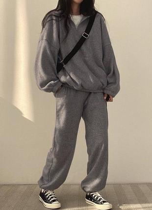 Теплый флисовый костюм худи с воротничком на замочке брюки джоггеры с высокой посадкой на резинке теплый модный спортивный