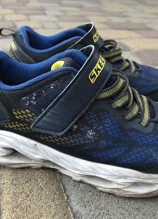 Кроссовки skechers 36 размер- 23 см подошва при ходьбе светится