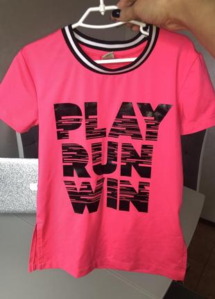 Спортивная футболка на девочку