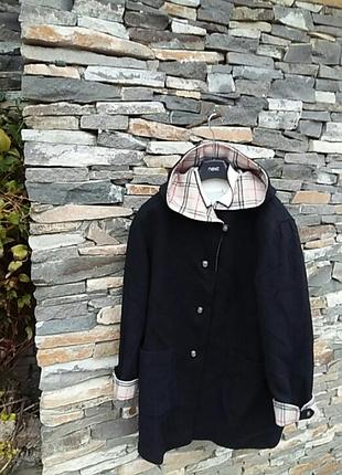 Невероятно красивое шерстяное полупальто с капюшоном. курточка удлиненная на подкладке.. оверсайс.