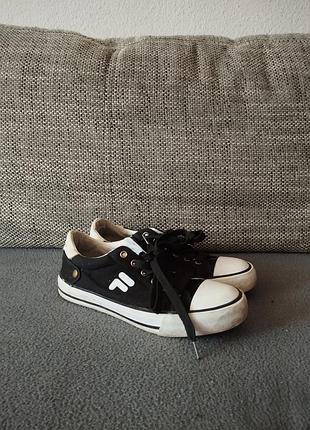 Кеди fila
