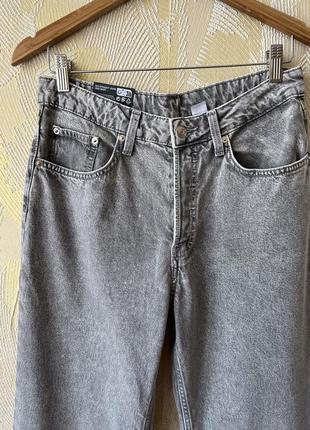 Джинсы серые в стиле 90-х hm
