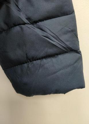 Курточка мужская, черная, демисезонная, легкая и теплая, с капюшоном.
т-5085.ціна-950грн
размеры:м;хl.3 фото