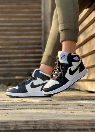 Женские голубые кроссовки nike air jordan 1 high black white кожа nike air force 1 женские найк аир форс2 фото