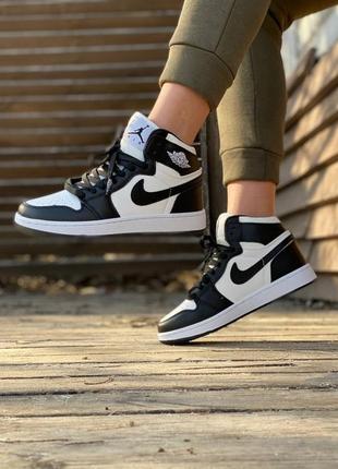 Женские голубые кроссовки nike air jordan 1 high black white кожа nike air force 1 женские найк аир форс3 фото