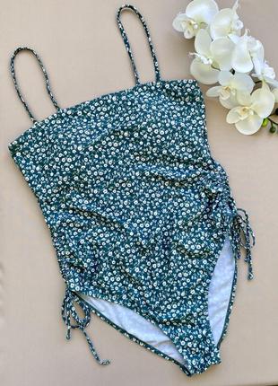 Слитный купальник в цветочный принт