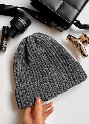 Шапка бини такори теплая плюшевая велюровая черная зимняя с подворотом отворотом бархат с люрексом блестящая женская лопата бархатная