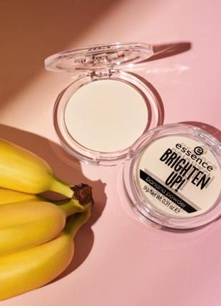 Матирующая пудра essence brighten up banana powder