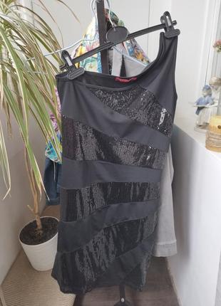 Міні сукня чорна в паєтках