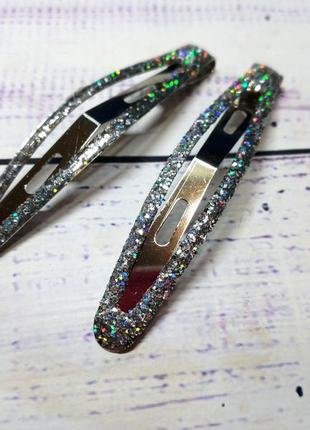 Хлопавка з присипкою. тік-так заколка