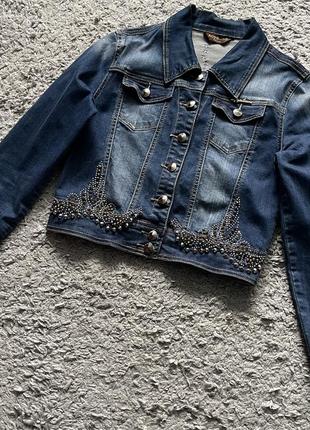 Стильный,бомбезный,джинсовый куртка-пиджак